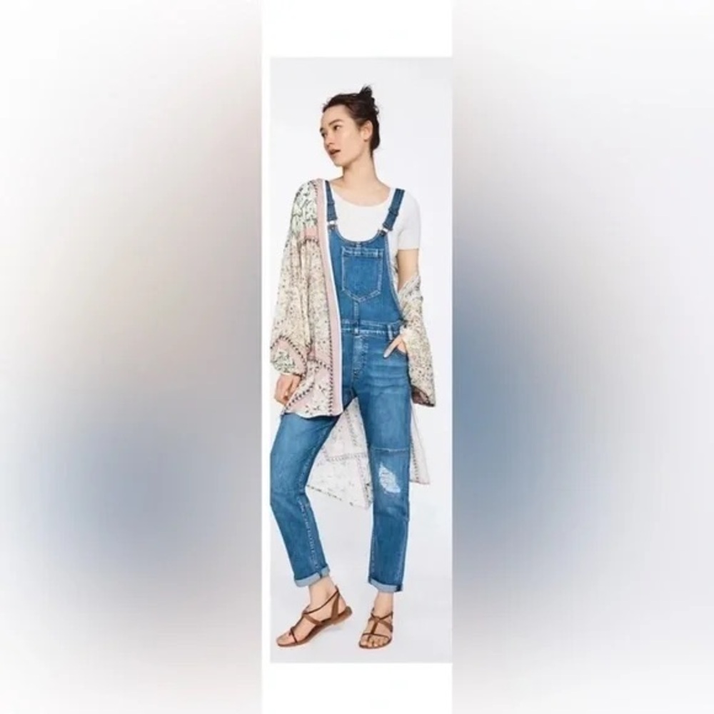 Pilcro and The Letterpress Anthropologie Faye Overalls Distressed Denim Sz. 28